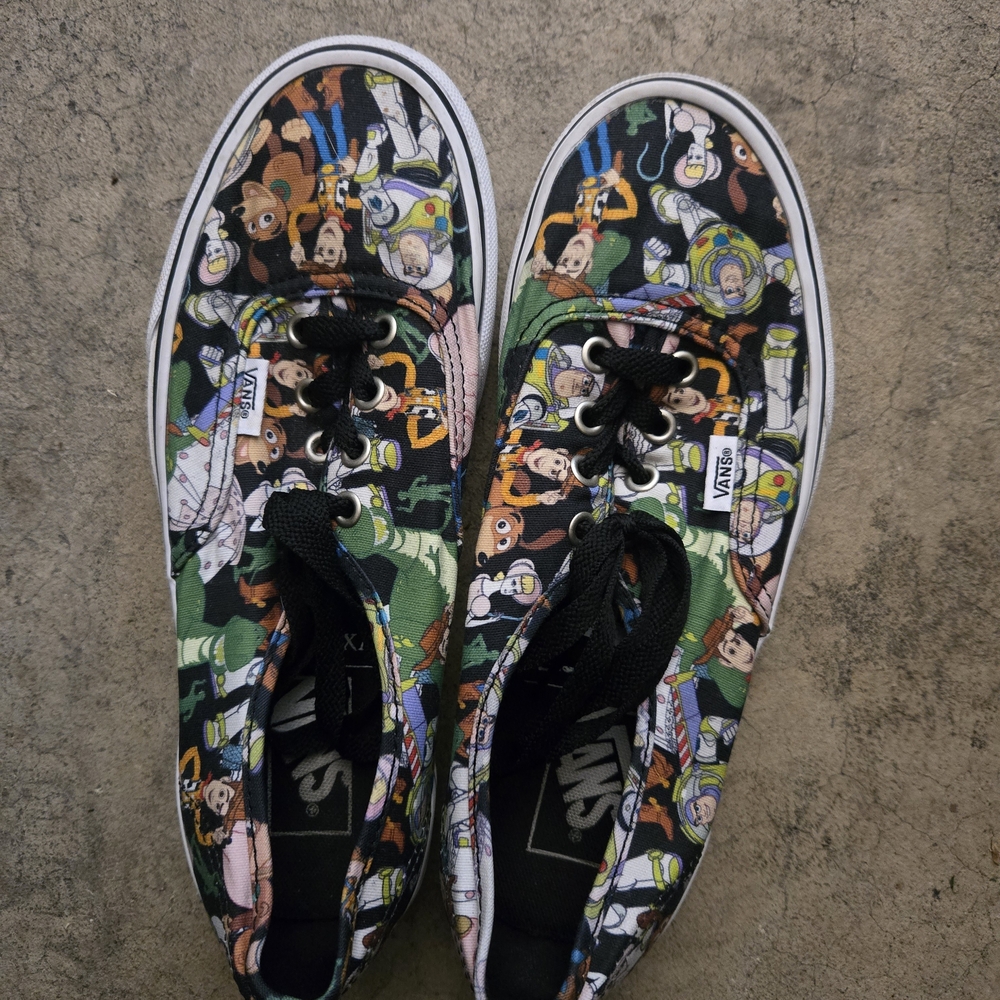 2pairs! Vans Disney Pixar Toy Story Authentic featuring an all-over AND Aliens
